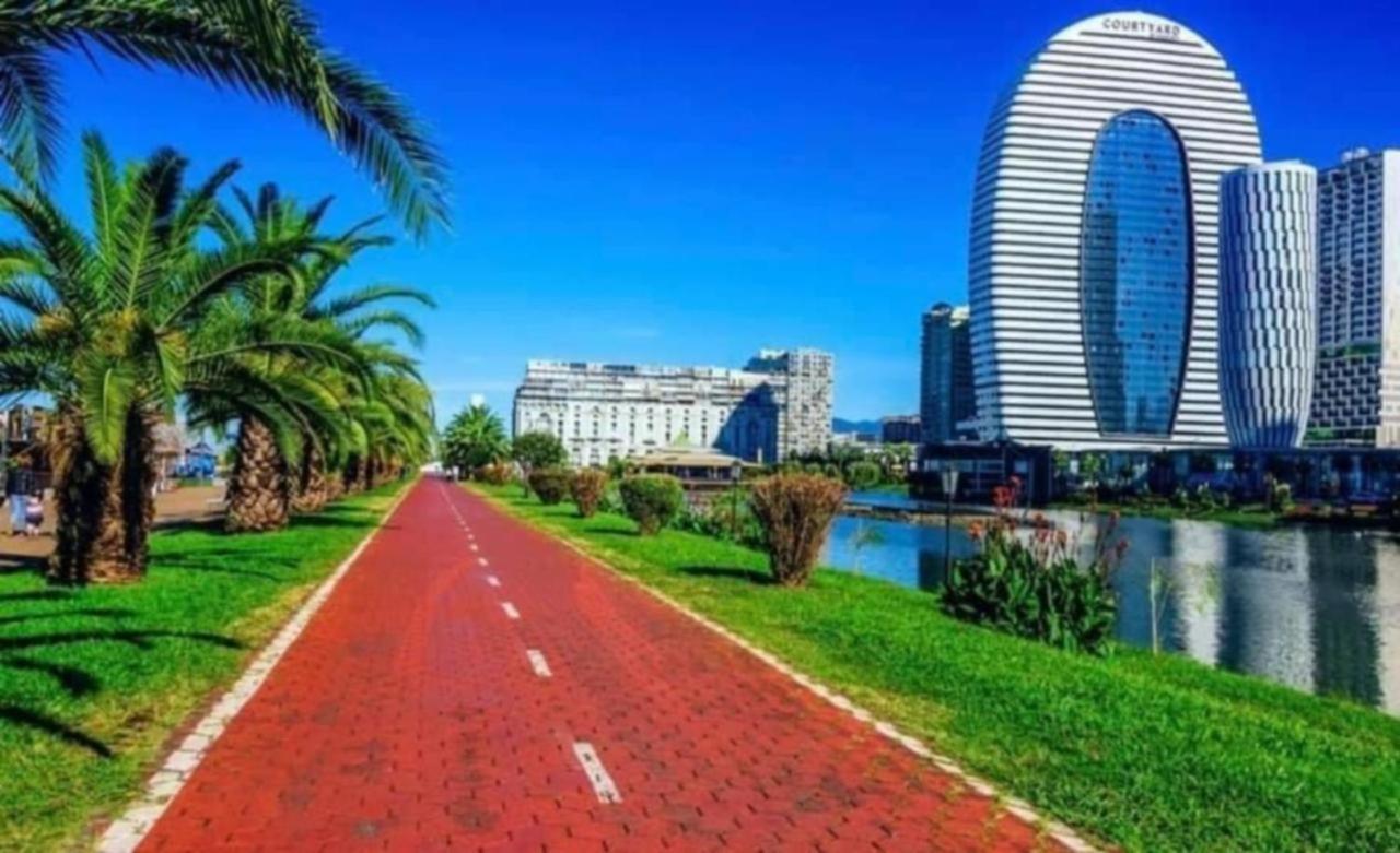 Lux Apartaments Batum Dış mekan fotoğraf