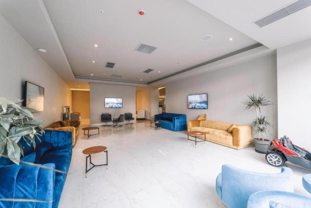 Lux Apartaments Batum Dış mekan fotoğraf