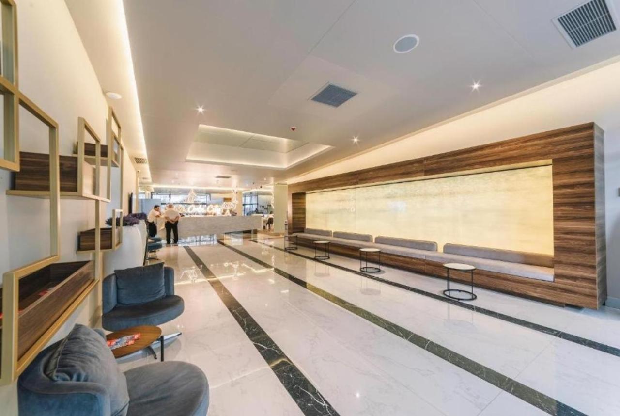 Lux Apartaments Batum Dış mekan fotoğraf