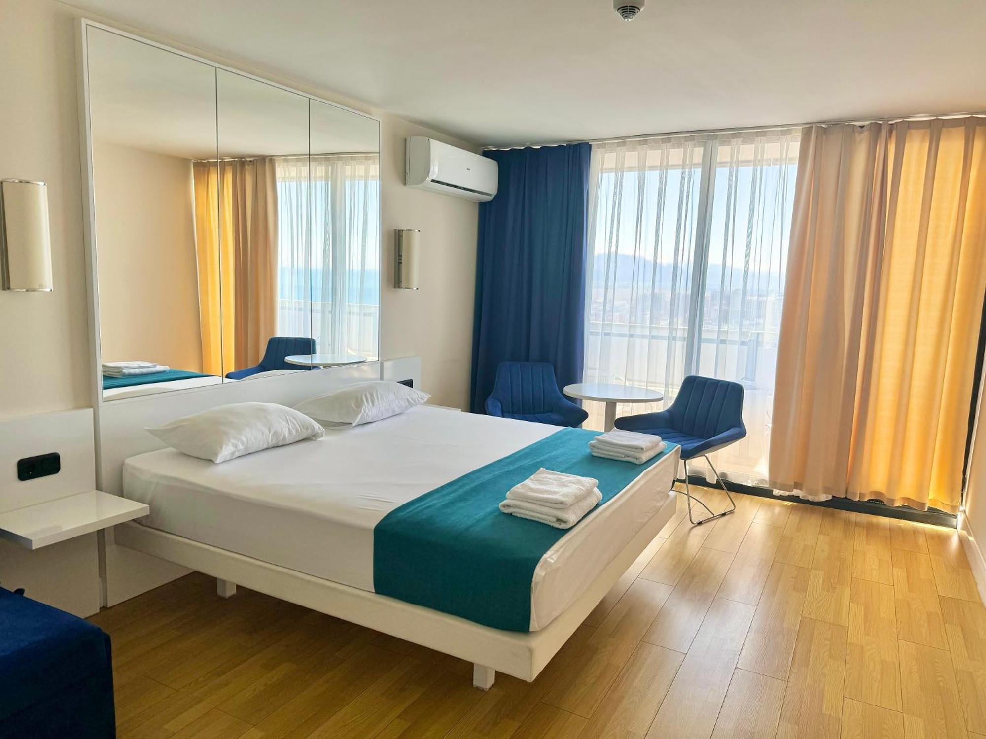 Lux Apartaments Batum Dış mekan fotoğraf