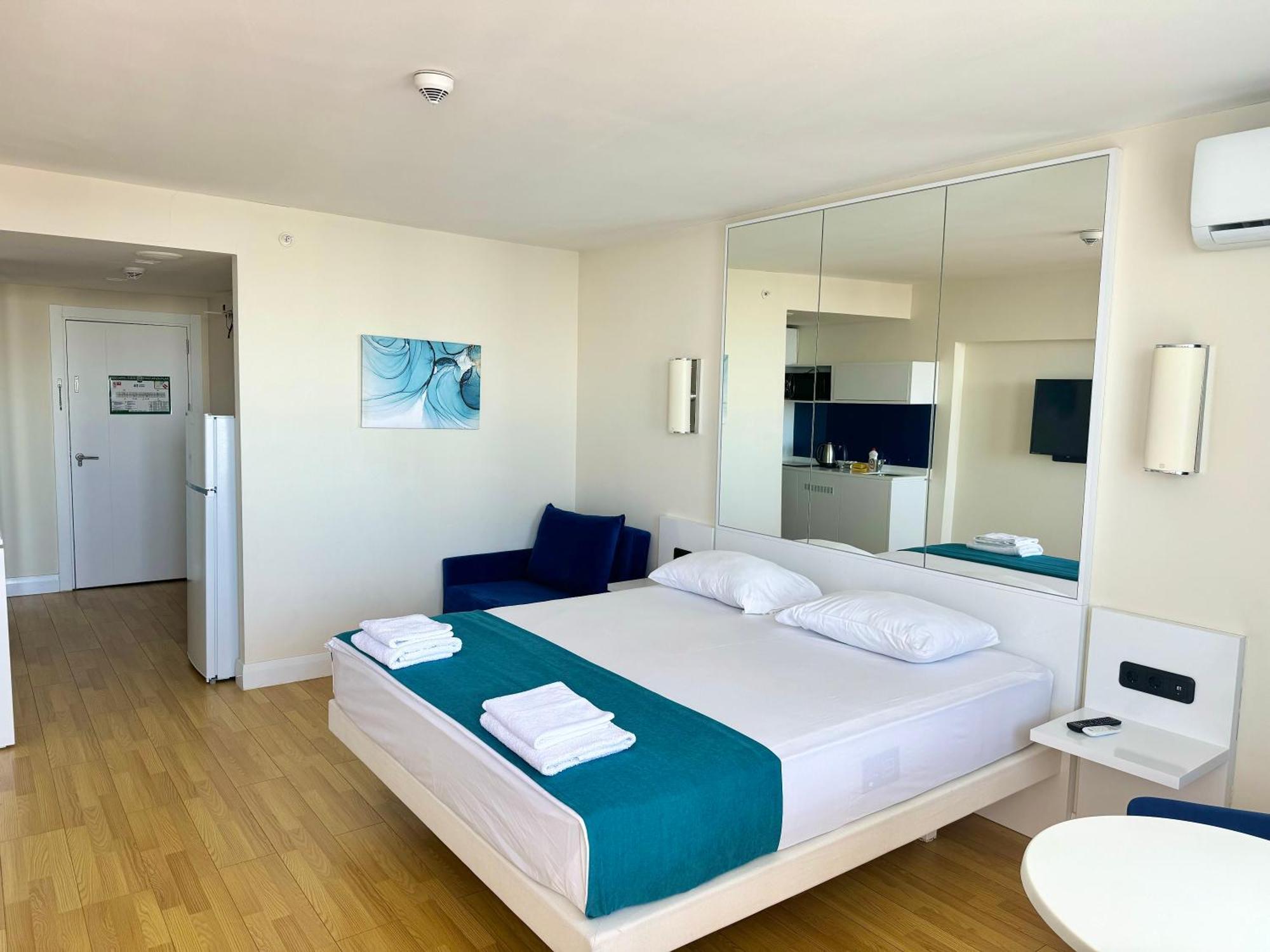 Lux Apartaments Batum Dış mekan fotoğraf